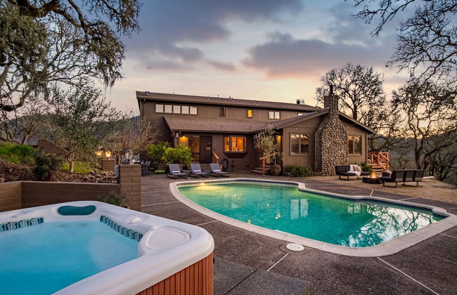 Gable by Avantstay Beautiful 3 5 Acre Oasis w Gorgeous Views Pool Hot Tub - Foto 33