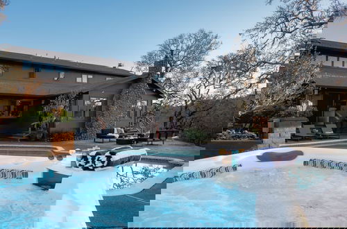 Foto 4 - Gable by Avantstay Beautiful 3 5 Acre Oasis w Gorgeous Views Pool Hot Tub
