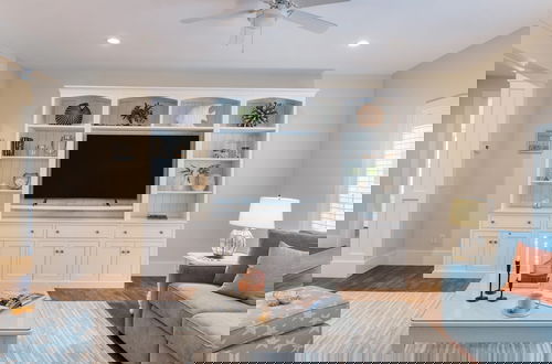 Foto 5 - Pink Plume Coastal Escape Near Beach Private Pool Grill Luxe Interiors