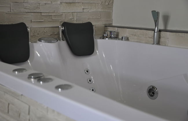 Imperial Suite - Photo 23