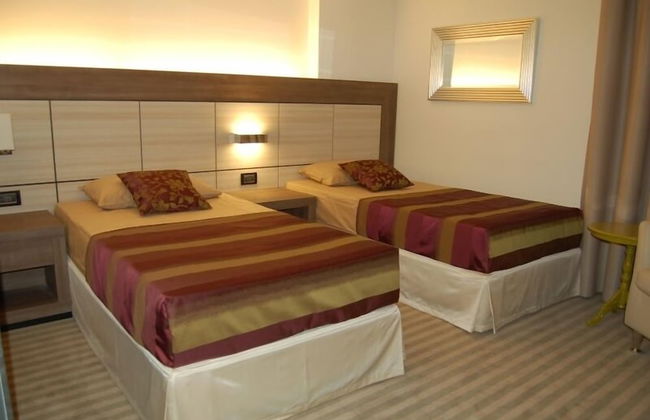 Imperial Suite - Photo 15