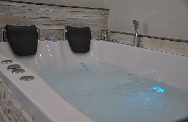 Imperial Suite - Photo 24