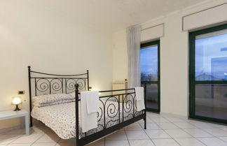 Foto 2 - Cozy Holiday Home in Trecase With Balcony - Casa per Ferie