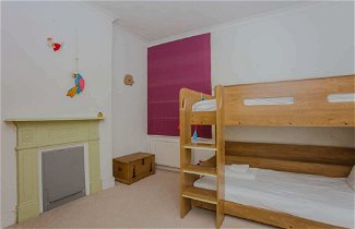 Photo 3 - Bright and Airy 3 Bedroom Maisonette in South London