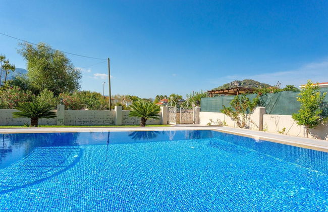 Villa Ozcelik Large Private Pool A C Wifi Car Not Required Eco-friendly - 2833 - Photo 17