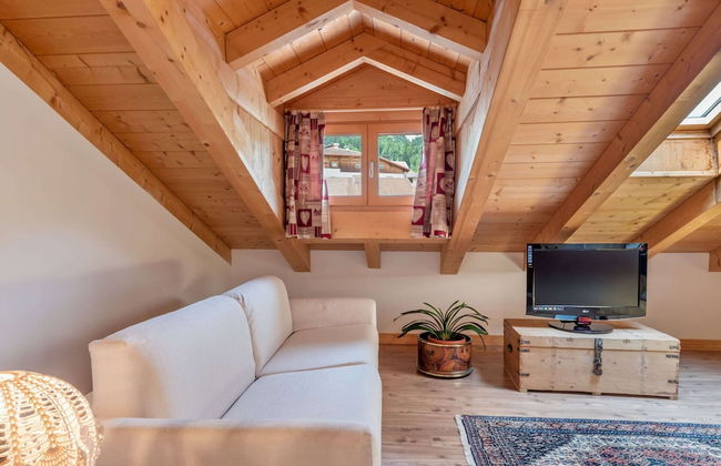 Belvilla by OYO Charming Apartment in Brez With TV - Foto 17
