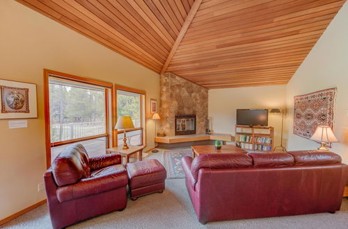 Photo 8 - Jackpine Lane #6 by Village Properties at Sunriver