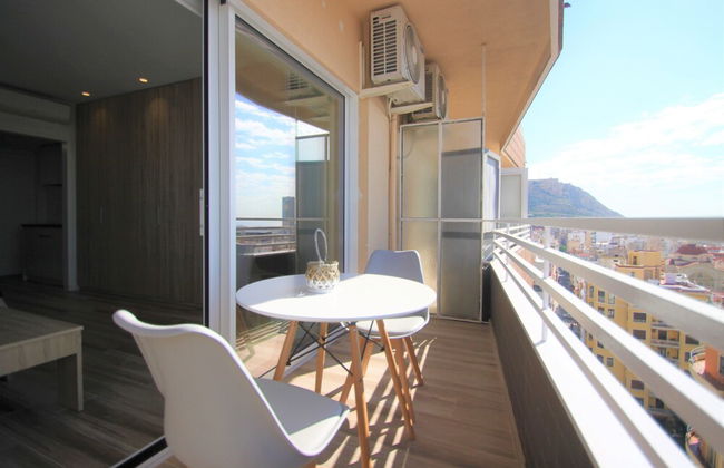 Apt. CasaTuris con vistas a Alicante - Foto 1