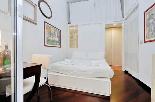 Photo 11 - Clementina - WR Apartments