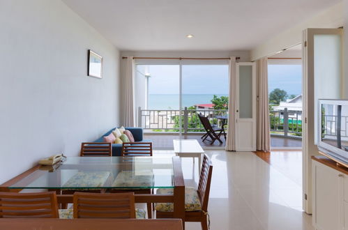 Photo 37 - Baan Poolom Beachfront Condominium