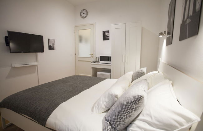 Prague Žižkov Studios - Photo 12