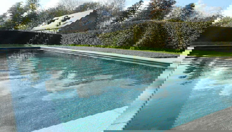 Foto 1 - Holiday Home in Gesves With Pool and Sauna