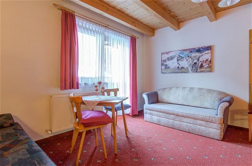 Foto 17 - Luxury Apartment in Längenfeld near Ski Area