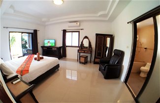 Photo 3 - YAILAND Luxury Pool Villa Pattaya Walking Street 5 Bedrooms