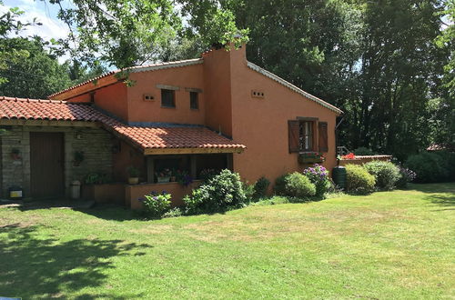 Photo 31 - Cosy and Snug Holiday Home With Joint Swimming Pool