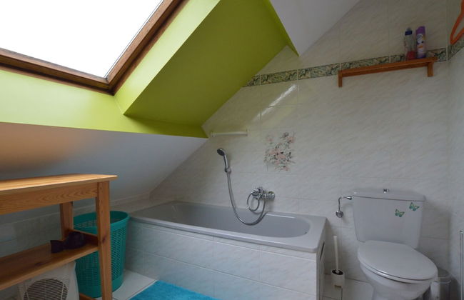 Nice Holiday Farmhouse Located in Sourbrodt near Ski Resort of Ovifat - Foto 19