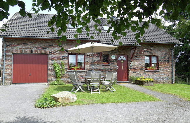Nice Holiday Farmhouse Located in Sourbrodt near Ski Resort of Ovifat - Foto 36