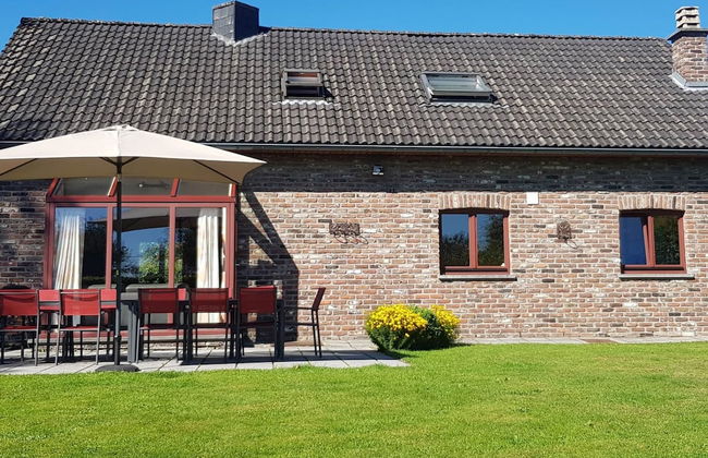 Nice Holiday Farmhouse Located in Sourbrodt near Ski Resort of Ovifat - Foto 1