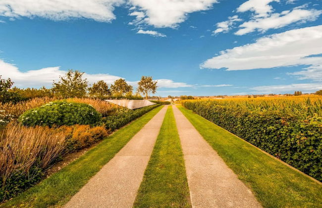 Home in a Rural Setting With a Wonderfully Garden - Foto 37