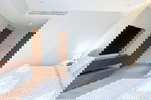 Foto 14 - Luxury stay at Fashion Avenue Dubai Mall Residence