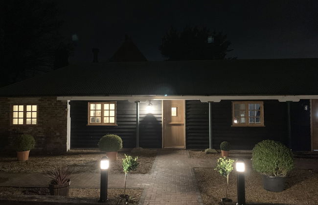 Cheesemans farm house stables - Photo 1