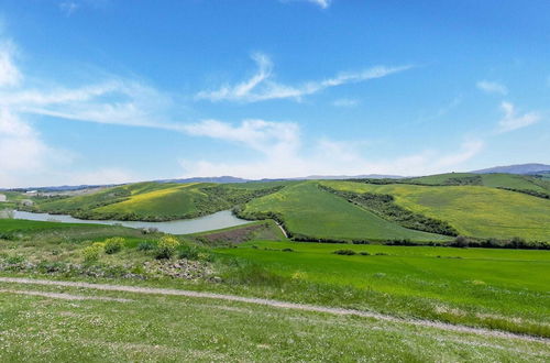 Photo 37 - Scenic Farmhouse in Peccioli with Swimming Pool near Lakes