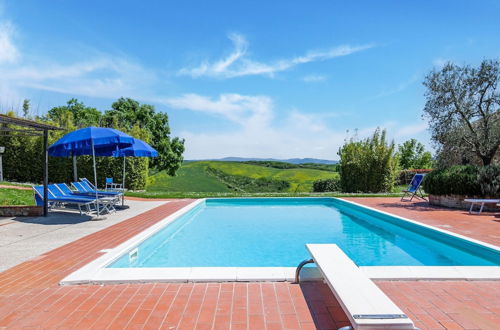 Photo 19 - Scenic Farmhouse in Peccioli with Swimming Pool near Lakes