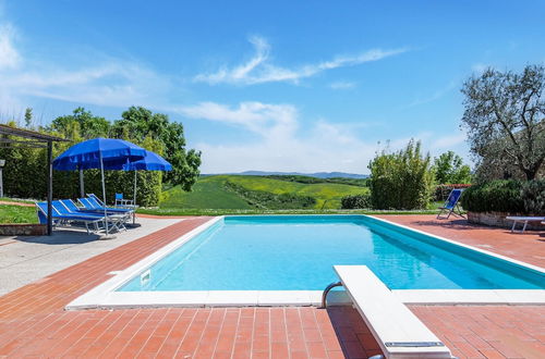 Photo 22 - Scenic Farmhouse in Peccioli with Swimming Pool near Lakes