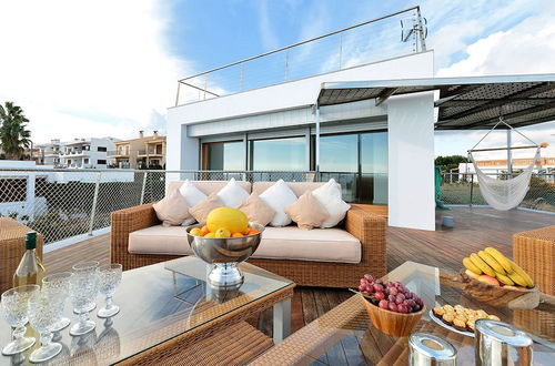 Photo 23 - Sea Front Luxurious Villa