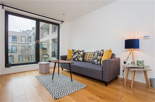 Foto 15 - Stunning Modern 1 Bedroom Apartment Near Canary Wharf