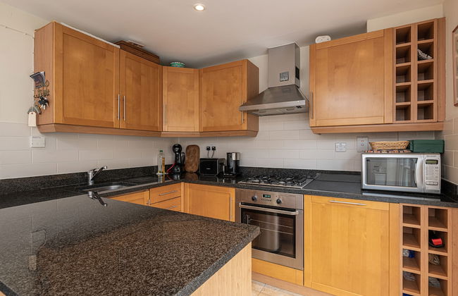 JOIVY Lovely 2bed House in Wandsworth w/ Backyard Patio - Foto 16