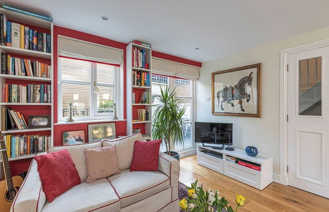 JOIVY Lovely 2bed House in Wandsworth w/ Backyard Patio - Foto 1