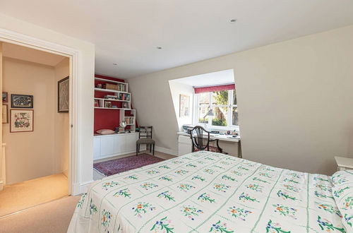 Foto 5 - JOIVY Lovely 2bed House in Wandsworth w/ Backyard Patio