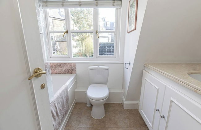 JOIVY Lovely 2bed House in Wandsworth w/ Backyard Patio - Foto 30