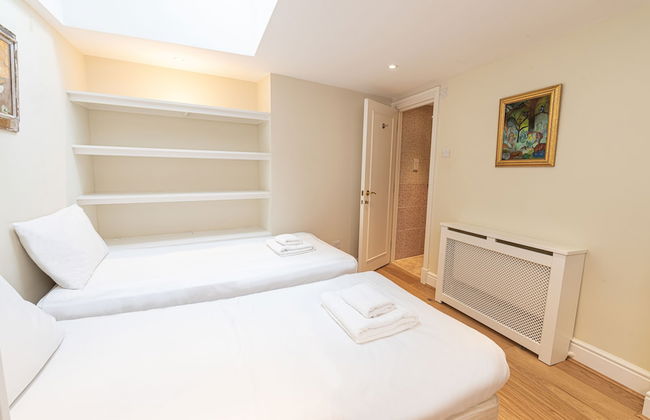 JOIVY Lovely 2bed House in Wandsworth w/ Backyard Patio - Foto 14