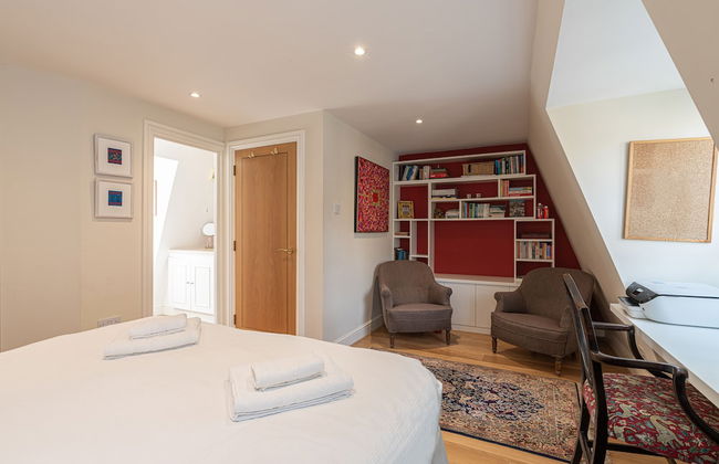 JOIVY Lovely 2bed House in Wandsworth w/ Backyard Patio - Foto 10
