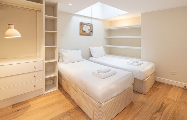 JOIVY Lovely 2bed House in Wandsworth w/ Backyard Patio - Foto 13