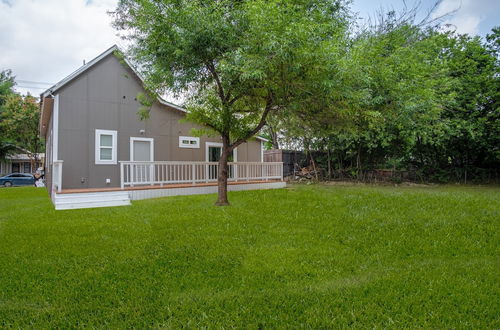 Photo 24 - Brand New Remodeled 3br/2.5ba House Near Downtown