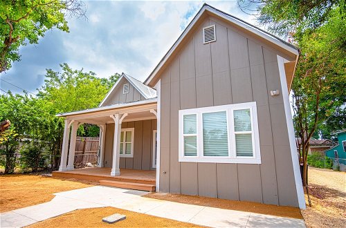 Photo 23 - Brand New Remodeled 3br/2.5ba House Near Downtown