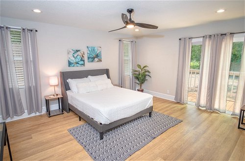 Photo 2 - Brand New Remodeled 3br/2.5ba House Near Downtown
