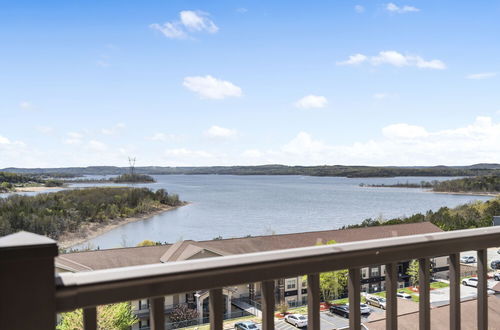 Photo 22 - Table Rock Overlook - Spend Your Days on the Lake