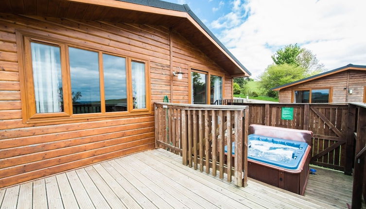 Photo 1 - Skylark Lodge With Hot Tub Near Cupar, Fife