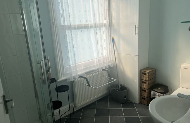 Spacious 1-bed Apartment in the Heart of Herne Bay - Foto 15