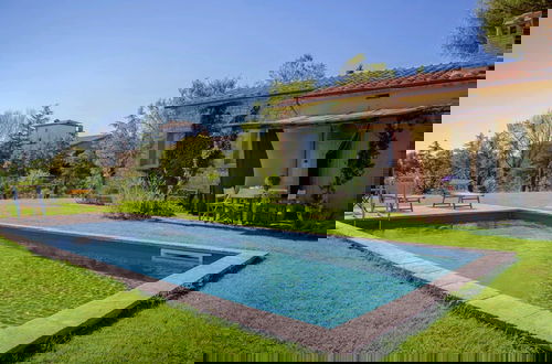Foto 1 - 4 Person Villa with Private Swimming Pool & Garden in Lovely Surroundings near Cortona