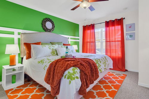 Foto 5 - Free Resort Access 4 Bedroom Near Disney with Themed Rooms