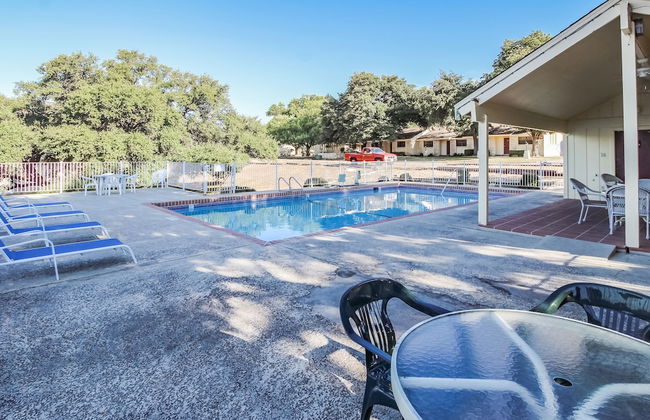 The Shores at Lake Travis - Foto 14