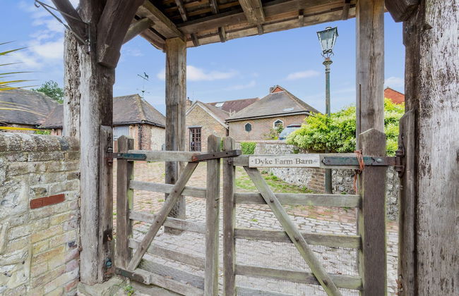 Dyke Farm Barn | By Huluki Sussex Stays - Foto 23