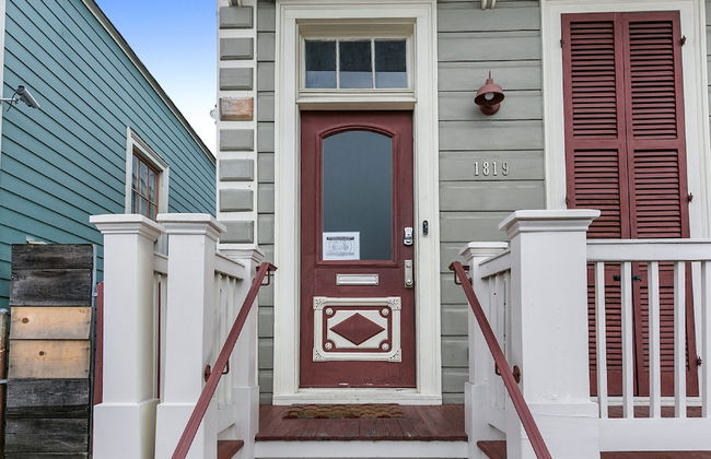 Modern 1-BD Near French Quarter | Walk to Superdome - Photo 1