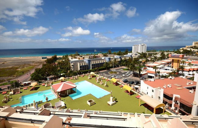 Palm Garden Apartments - Foto 32