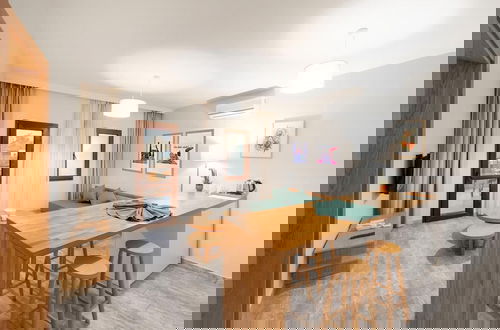 Photo 19 - Dorman Suites Hotel